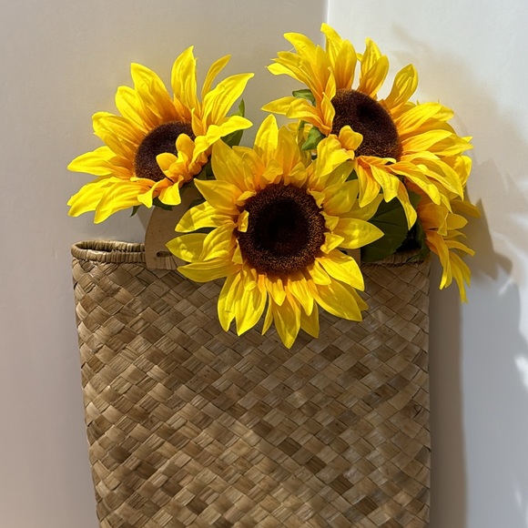 Handwoven Natural Fiber Deep Tropical Purse Bag with Wooden Handles 15”x13” - Picture 5 of 13